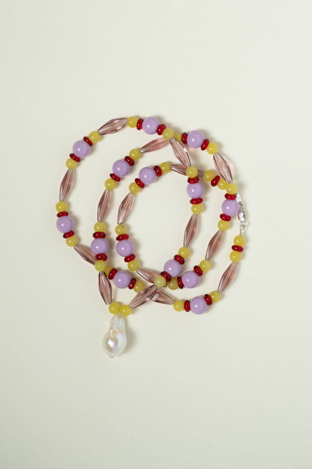 Vintage & Baroque Pearl Necklace